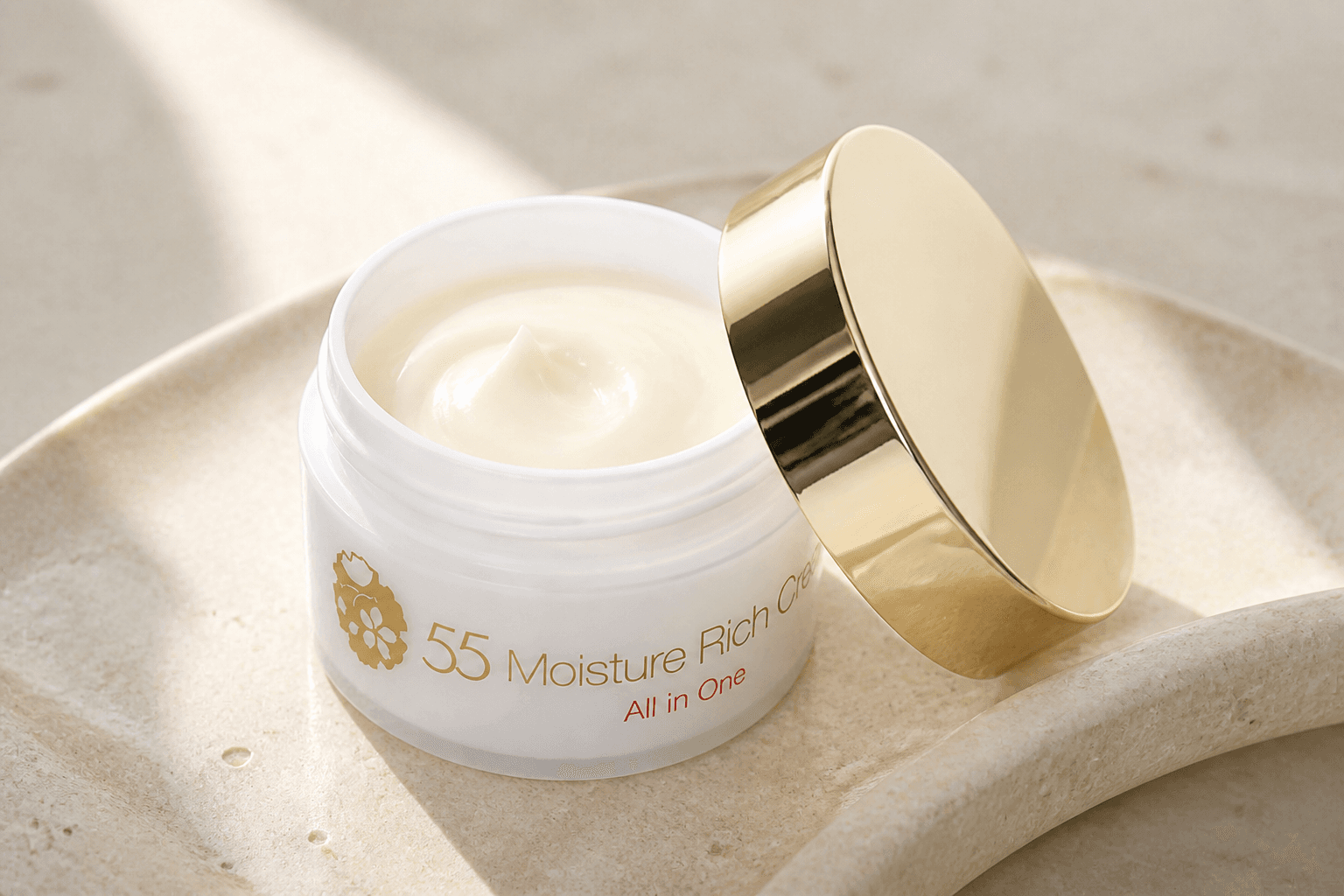 55 モイスチャーリッチクリームの使用イメージ